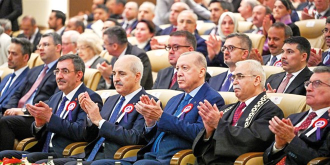 AYM, Eylül’de ‘yapay zeka’yı kullanmaya başlıyor
