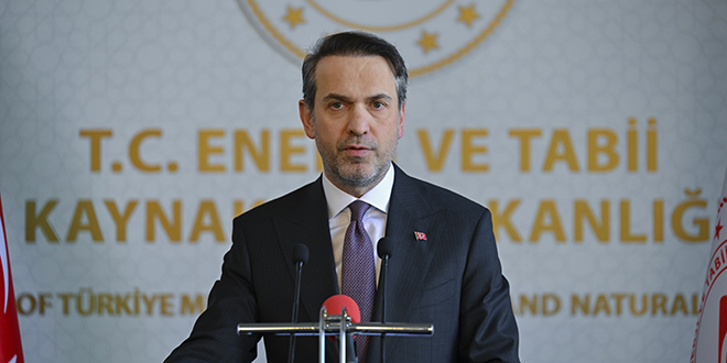 Bakan Bayraktar: İşçiye borcu olana ruhsat yok