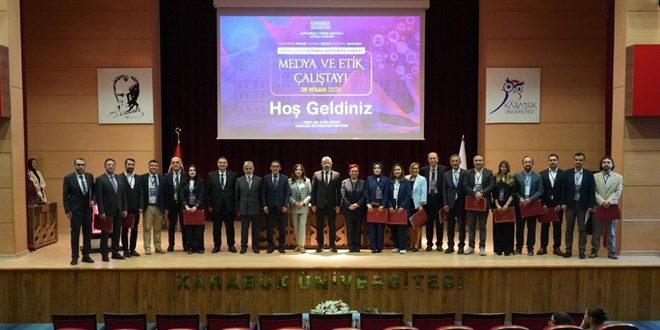 İrtibatın Duayenleri Karabük Üniversitesi ‘Medya ve Etik Çalıştayı’nda Bir Ortaya Geldi