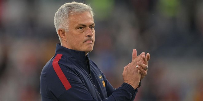 Jose Mourinho en güçlü hoca adayı: Geri dönüşe hazırlanıyor