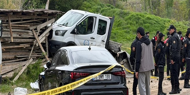1 Mayıs Emek ve Dayanışma Günü’nde, 2 belediye emekçisi kazada öldü