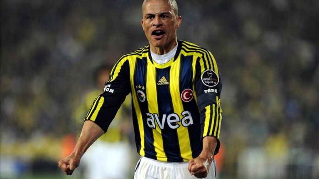 Alex de Souza, Fenerbahçe’de desteklediği lider adayını açıkladı