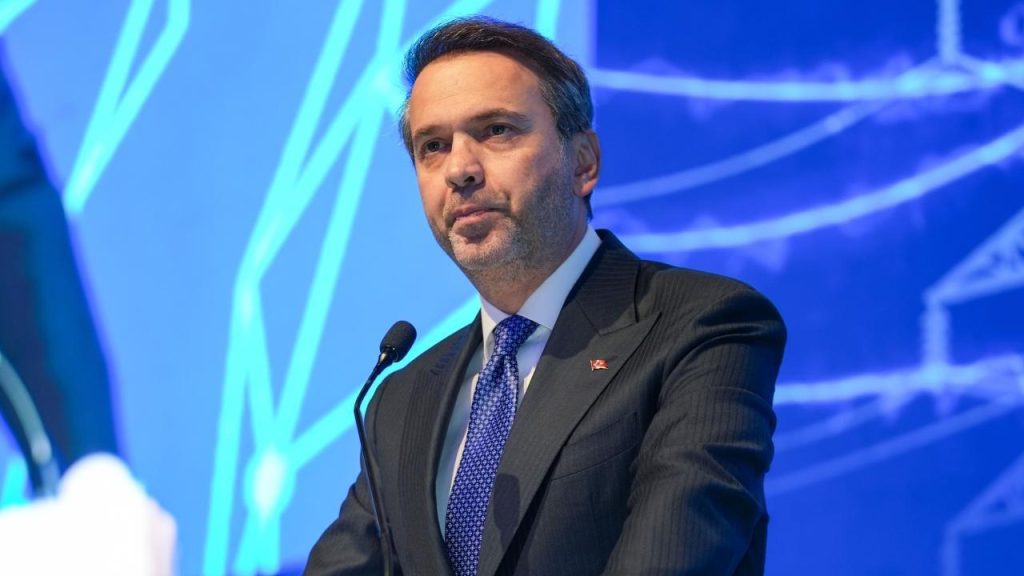 Bakan Bayraktar: Cezayir ile güç işbirliğimizi daha güçlü bir tabana taşıyoruz
