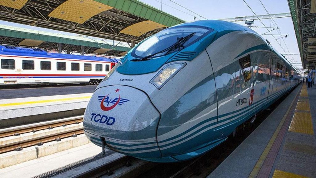 Bakan Uraloğlu’ndan hızlı tren muştusu: 2 kentin ortası 2 saate düşecek