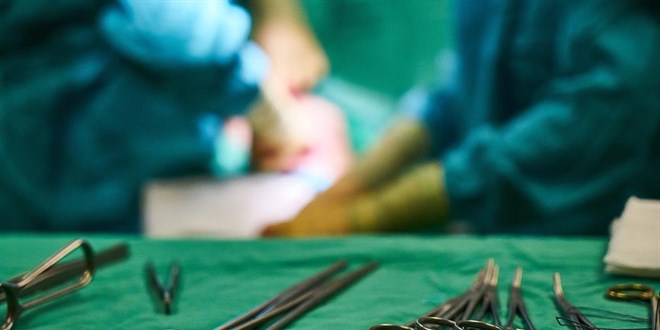 Bıçak parası alan profesör 5 yılla yargılanıyor