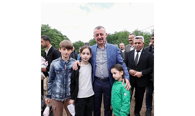 Büyükşehir’in Çiftçi Şenliği rahmetiyle kutlandı