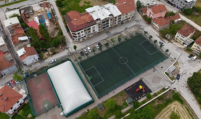 Gemlik’te Halı Alanlar Yenilendi
