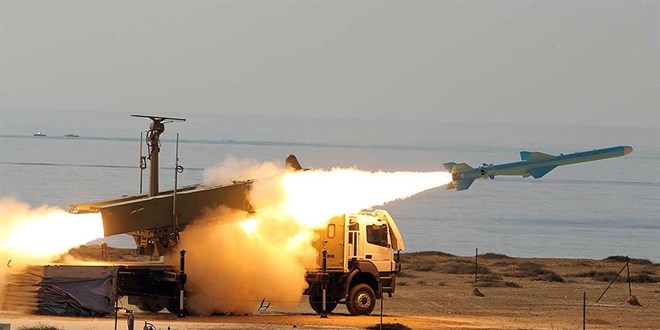 İran’dan ABD’nin tanker saldırısına füze misillemesi