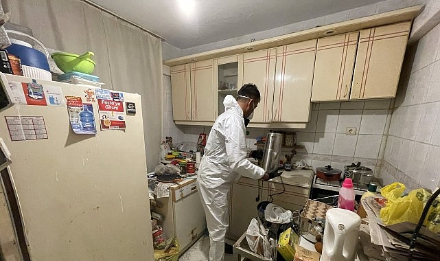 Konak’ta çöp meskene geçit verilmedi: 10 ton atık çıkarıldı