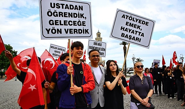 Maarifin Kalbinde Becerili Gençlik” Kortej Yürüyüşü Gerçekleştirildi