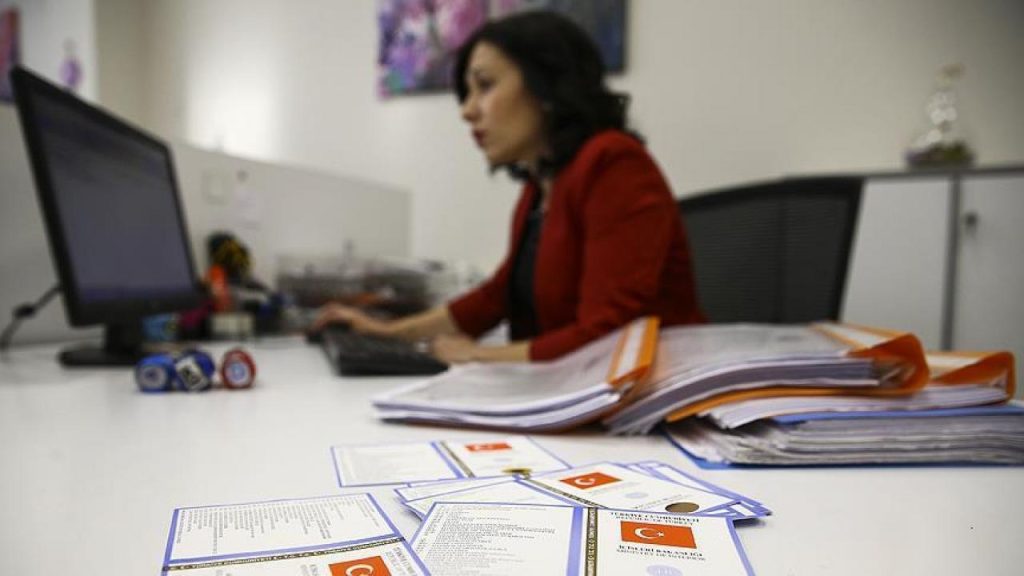 Noterlerde yeni periyot başladı! Araç bilgilerine bakmak isteyen “işlem ücreti” ödeyecek