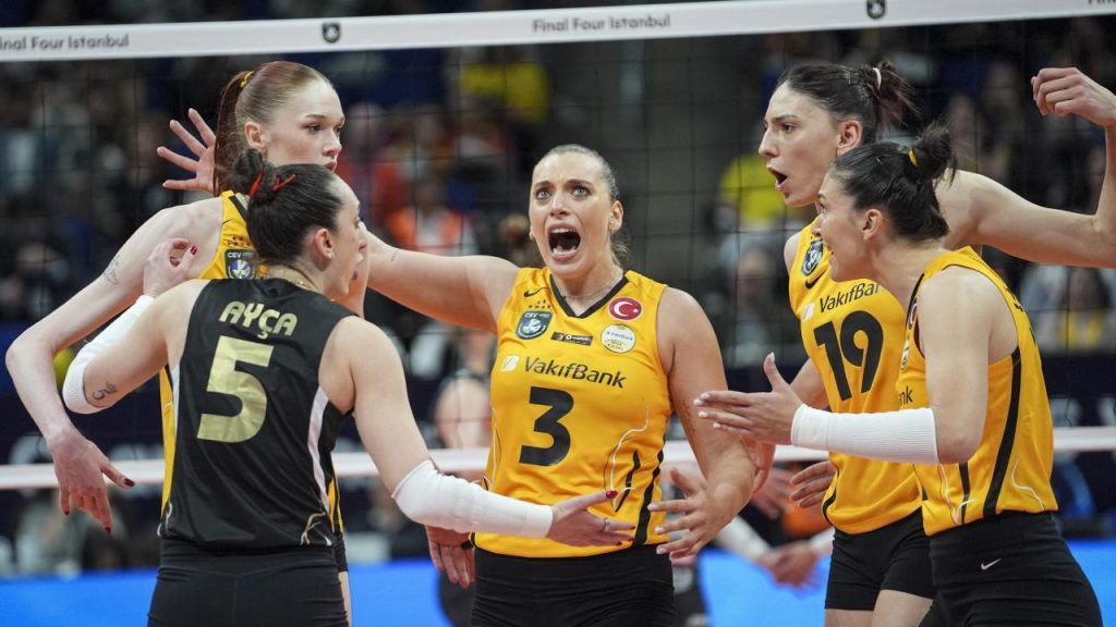 VakıfBank Şampiyonlar Ligi’nde finale yükseldi!
