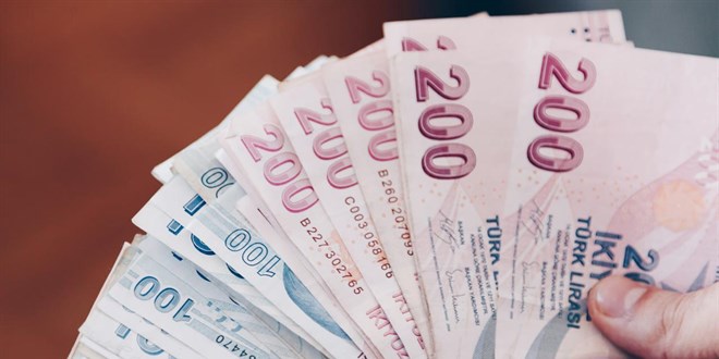 Yaşlı ve engelli aylıkları hesaplara yatırılmaya başlandı